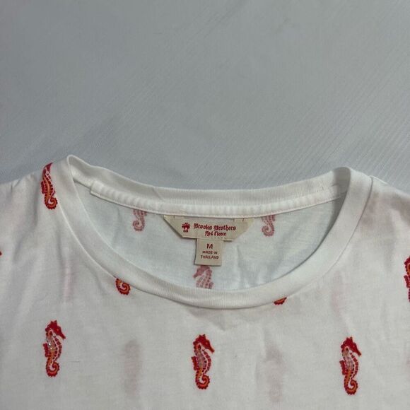 Brooks Brothers Red Fleece Seahorse T-Shirt Size Medium - Picture 2 of 5